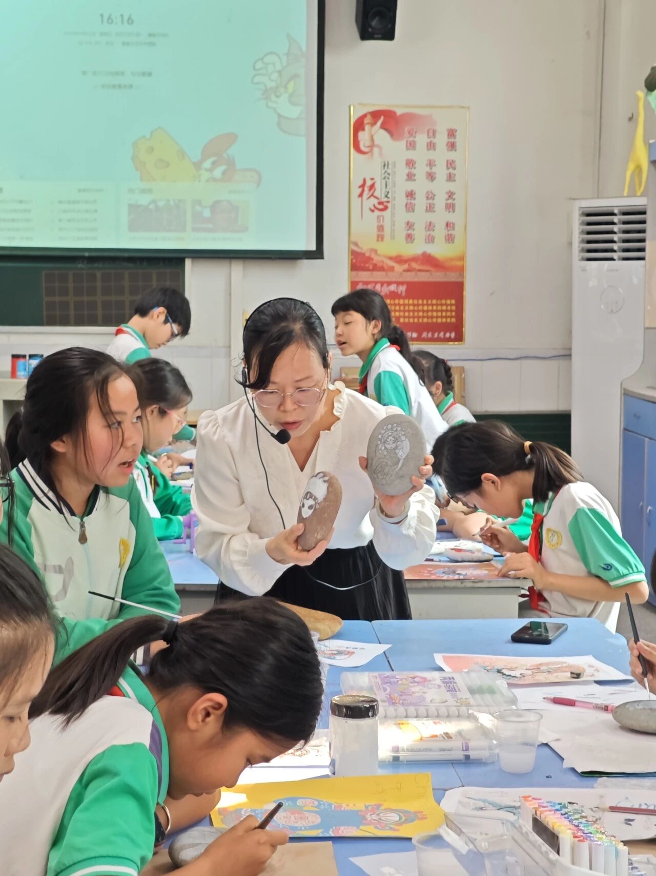 微信图片_2025-10-28_144228_213.jpg