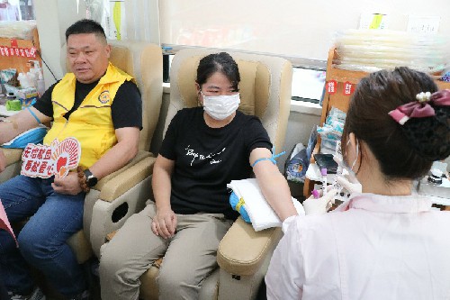 1【标题】无偿献血 让爱传递 (3)~2.jpg