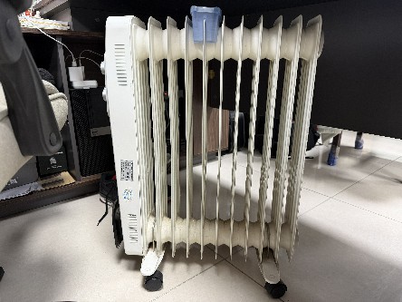 4【标题】气温骤降电暖器成“刚需” 安全使用别忽视~1.jpg