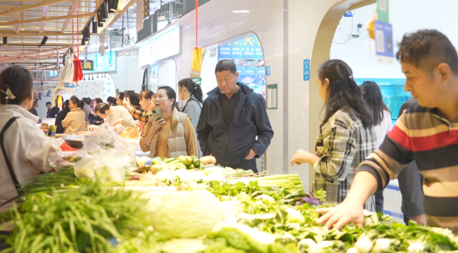 设有美食广场！厚街人新年逛新市场.png