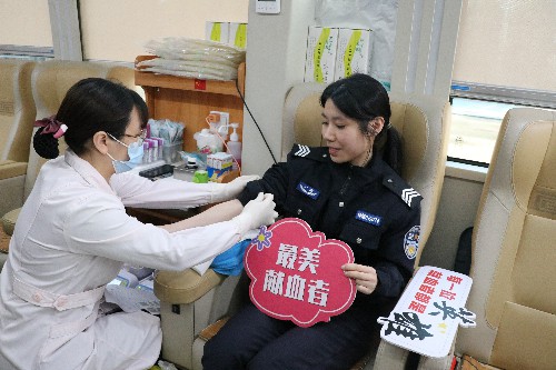 1【标题】无偿献血 传递温暖 (3)~1.jpg