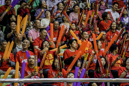 3【标题】粤BA战幕将启 大朗篮球氛围已“燃”至沸点 (3)~1.jpg