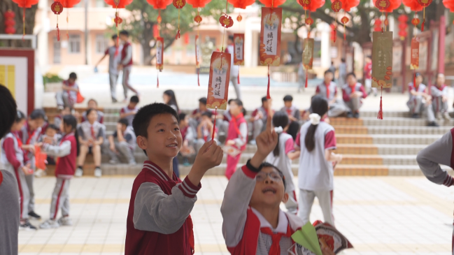 厚街开学“花式宠娃” 助力学子“收心归位”.png