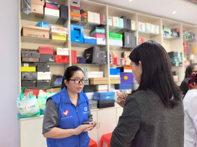 三月春风暖，正是服务时.docx_9