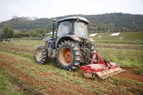 4【标题】凤山郊野公园春耕忙 (5)~1.jpg