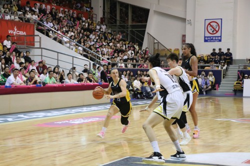 格式工厂3简讯 广东女篮主场惜败江苏女篮1.jpg