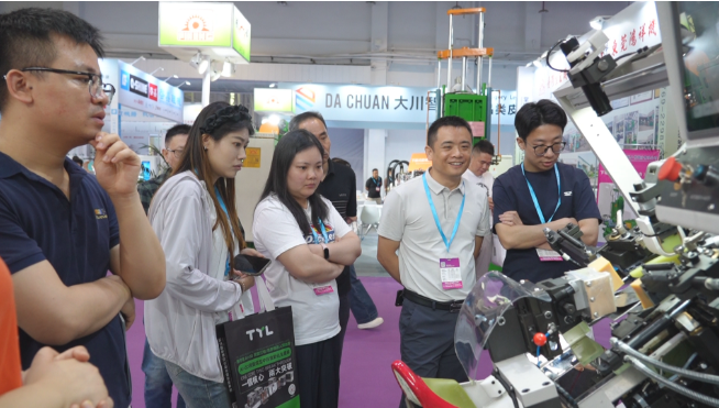 厚街：37家本土企业参展 订单拓展收获满满.png