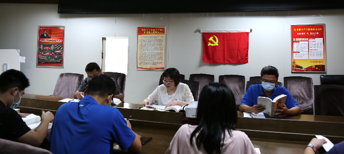 （20200914）虎门医保分局党支部召开党员会议专题学习《习近平谈治国理政》第三卷2.JPG