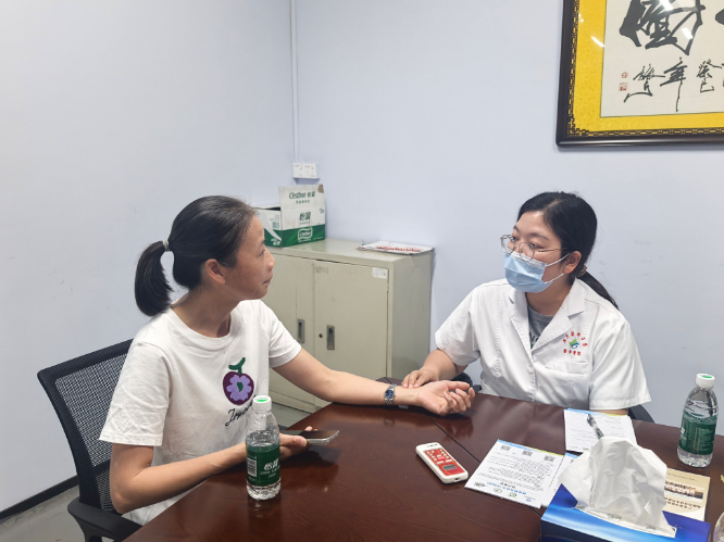 三月春风暖,正是服务时.docx_1