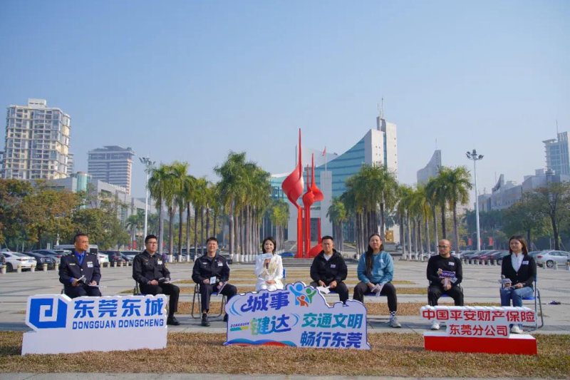 主持人(1).jpg