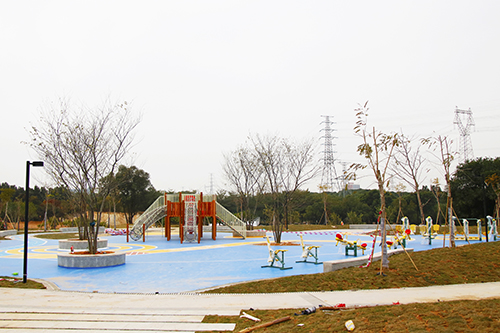 1【标题】大朗荔香湿地公园景观提升及碧道建设工程已完成工程量92%.