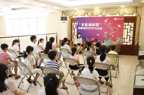 4【标题】大朗开展“不忘来时路”求富路村史学习沙龙活动 (17)~1.jpg