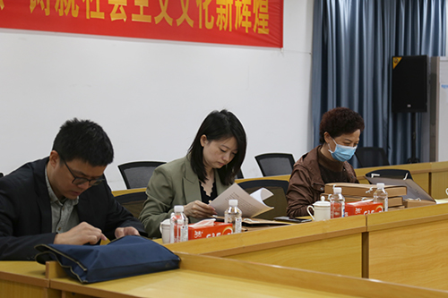 4【标题】省厅专家组对东莞图书馆大朗分馆进行实地评估.JPG