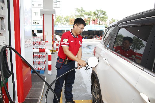 3【标题】港龙实业加油站（中国石化特许店）盛大开业 (5)~1.jpg