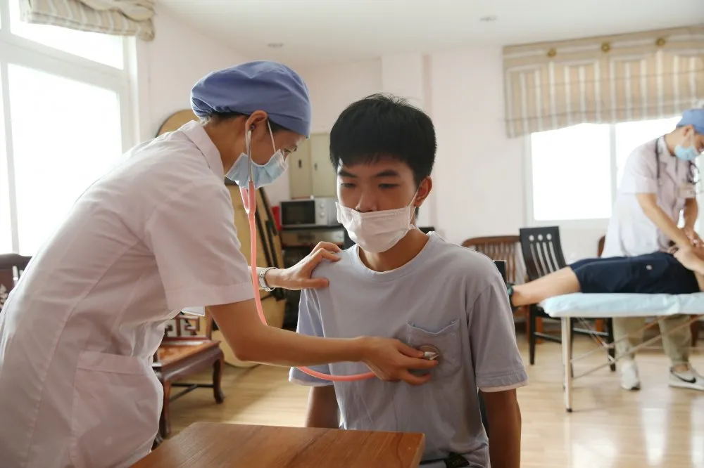 南城194名应征青年参加征兵体检