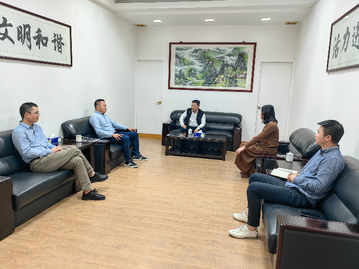 2024年3月6日常平镇副镇长莫锦合到常平供销社开展调研座谈1.jpg