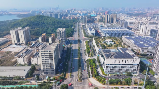 持续构建现代产业体系 全力打造智创新厚街.png