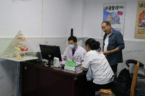 3【标题】炎热天气 谨防吹出“空调病” (2)~1.jpg