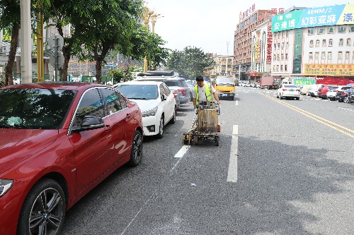 1【网站】毛织贸易中心周边道路提升及路内泊位划设  护航“三会一节”交通保障 (5)~1.jpg