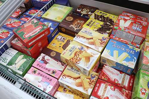 【网站】天气炎热冰镇食品热销.JPG