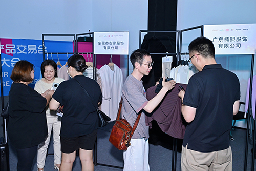4【网站】第二十三届织交会大朗毛织-品牌服装采购对接会成果丰硕.jpg