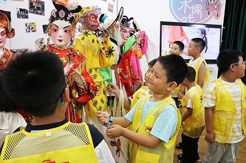 3【网站】2026年大朗镇“织城少年非遗探索之旅”研学活动顺利开展.JPG