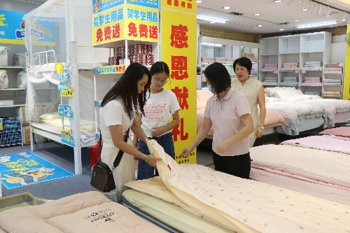 4【网站】开学在即学生床上用品热卖 (1)~1.jpg