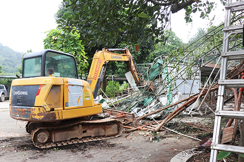 1【网站】大朗依法强制拆除一处违法用地、违法建设.JPG