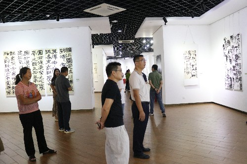 3【网站】大朗镇举办“画从于心--傅荏畴书画作品展” (3)~1.jpg